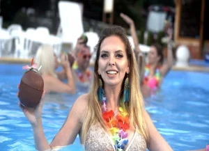 IZABELA KARBOWIAK – Summer Vibe