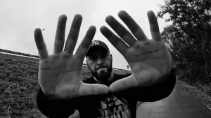 Mesjasz - Zachowaj Odstęp