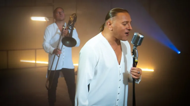 GOLEC uORKIESTRA - BIERZ CO JEST